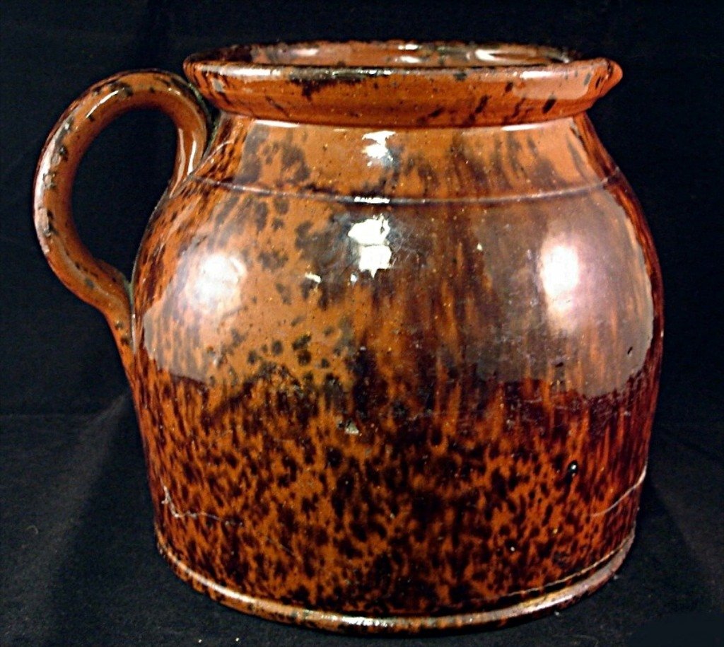 PENNSYLVANIA REDWARE BEAN POT: 7"H X 8"W