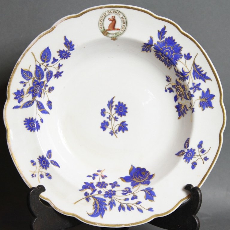 EARLY SPODE SOUP BOWL: 1.5"H X 10" in diameter.