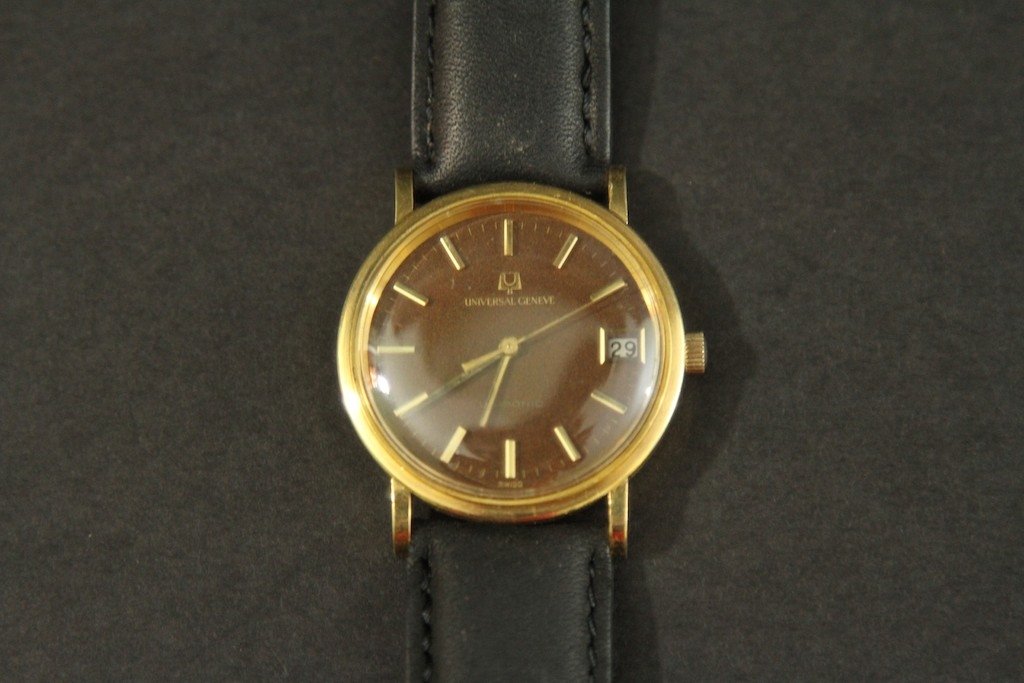 UNIVERSAL GENEVE 14KYG DATE WATCH