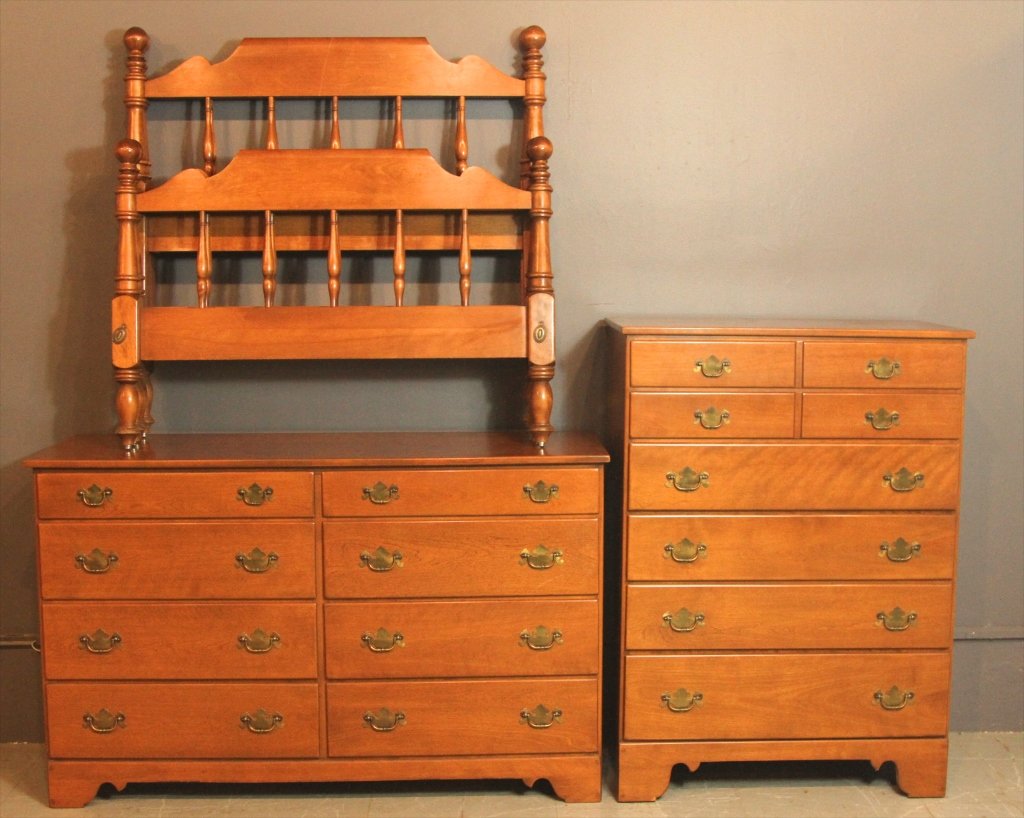 5 PC. MAPLE SINGLE BEDROOM SET: Dresser: 34"H X 54.75"W X 19.75"D Tall Dresser: 46"H X 33.75"W X 18.75"D 2 Twin Beds: 42"H X 43"W X 2.5"D Side Table: 29"HX 16"W X 14"D