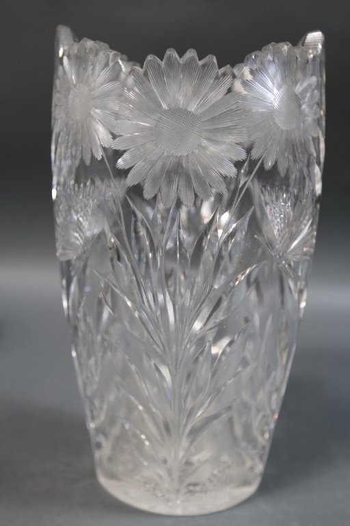AMERICAN BRILLIANT CUT GLASS FLORAL VASE:: 11"H X 6"W X 4.75"D