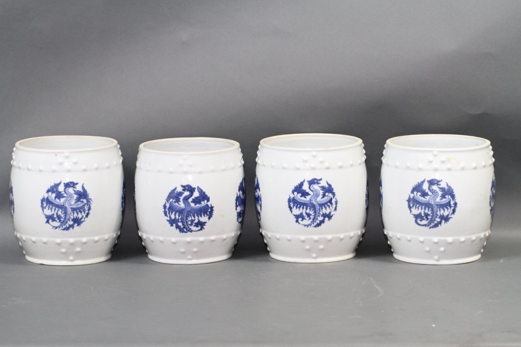 MAITLAND SMITH CHINESE GARDEN SEATS (SET OF 4):: Set of 4 Maitland Smith Chinese style blue and white vases 7.5"H x 7"D