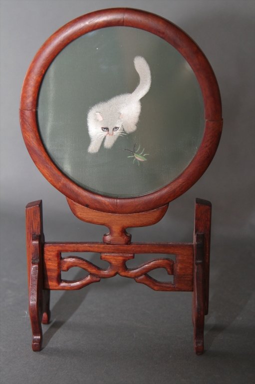 CHINESE TABLE SCREEN:: 9"H X 5"W X 2.5"D