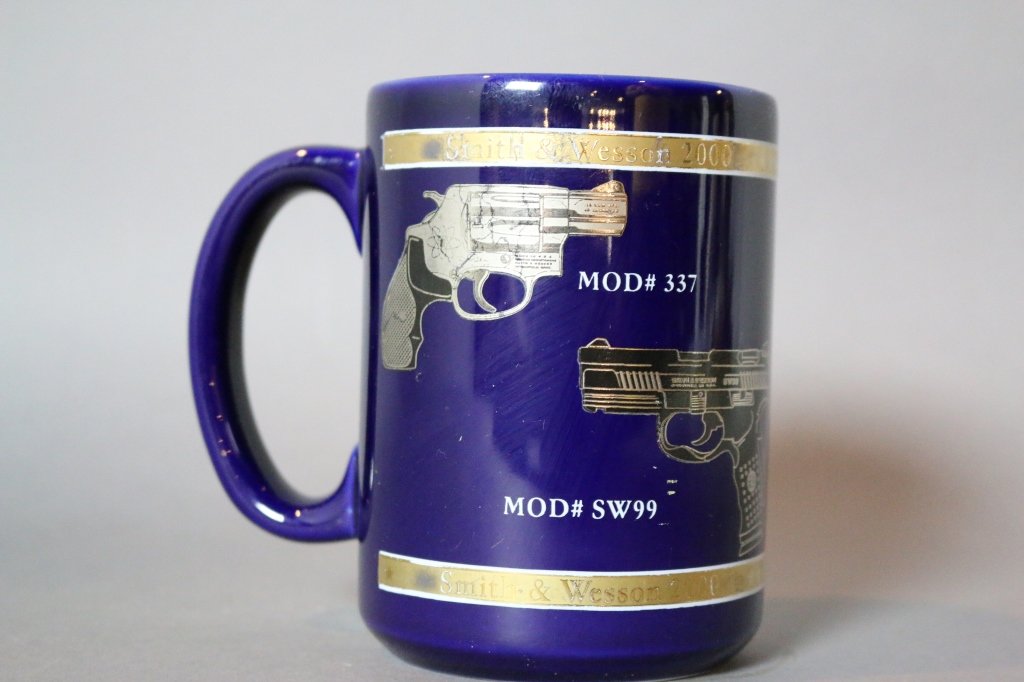 SMITH & WESSON VINTAGE MUG: SMITH & WESSON VINTAGE MUG