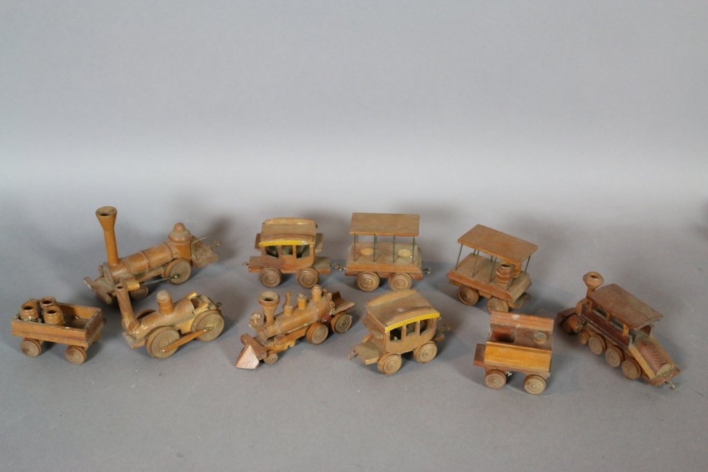 VINTAGE WOODEN TRAIN SET: VINTAGE WOODEN TRAIN SET