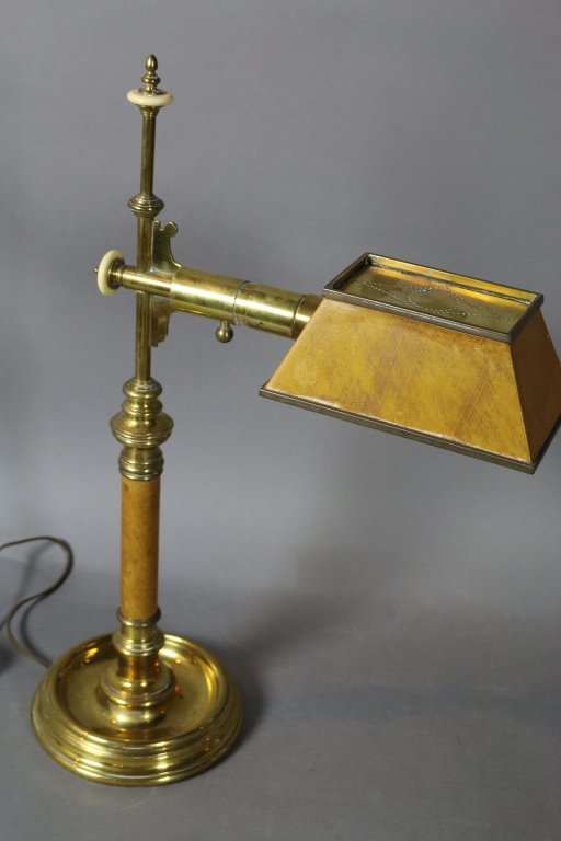 VINTAGE BRASS / TOLE SHADE STUDENT LAMP: VINTAGE BRASS / TOLE SHADE STUDENT LAMP