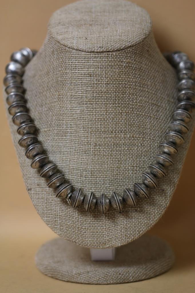 NAVAJO MERCURY DIME & STERLING ANTIQUE NECKLACE: NAVAJO NATIVE AMERICAN VINTAGE HANDMADE MERCURY DIME & STERLING VINTAGE NECKLACE