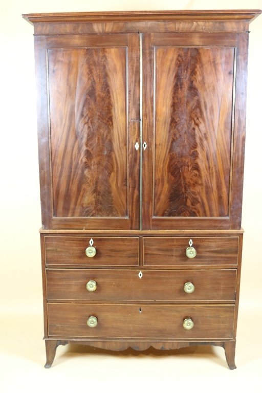 ENGLISH FINE 19TH C. MAHOGANY LINEN PRESS: ENGLISH LINEN PRESS