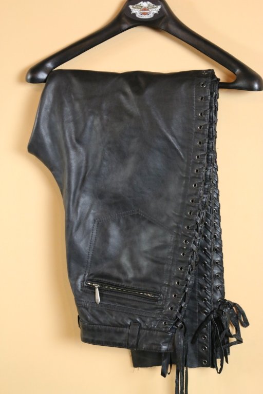 HARLEY DAVIDSON LADIES LACED LEATHER PANTS: SIZE 14 LACE UP SIDES LIKE NEW