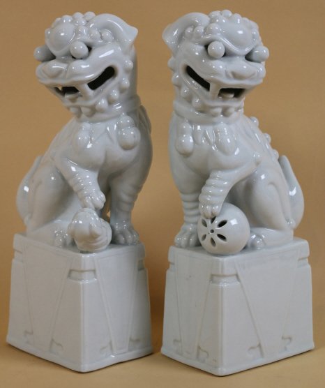 JAPANESE BLANC DE CHIN FOO DOGS: JAPANESE BLANC DE CHIN FOO DOGS