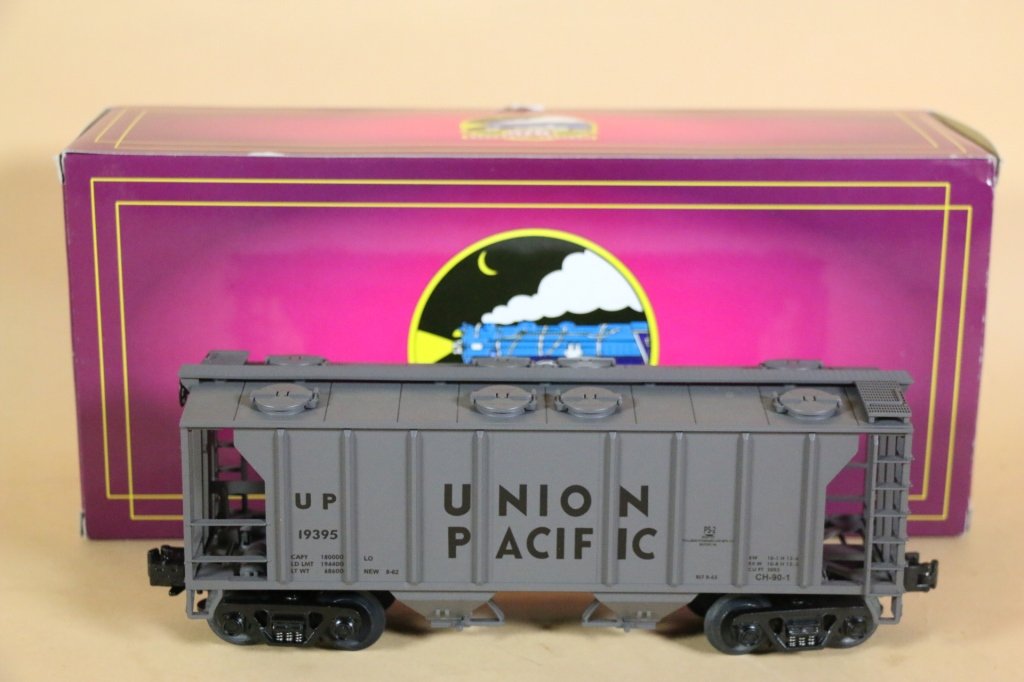 MTH UNION PACIFIC PS-2 HOPPER #20-9710IL: MTH UNION PACIFIC PS-2 HOPPER #20-9710IL WITH BOX O SCALE