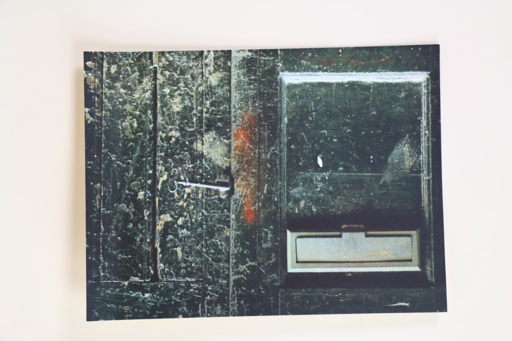 ZEICHEN PARIS POSTAL MAIL SLOT WITH KEY: ZEICHEN PARIS POSTAL MAIL SLOT WITH KEY