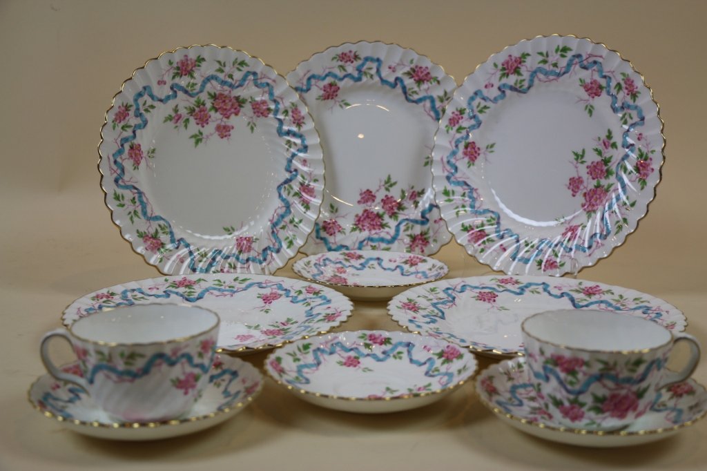 ENGLISH MINTONS MONTROSE CHINA: ENGLISH MINTONS MONTROSE CHINA