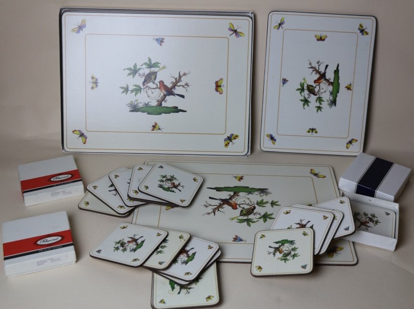 HEREND ROTHSCHILD PATTERN PIMPERNEL COASTER & MATS: 2 MATS AND 2 COASTER SETS OF PIMPERNEL; HEREND ROTHSCHILD PATTERN