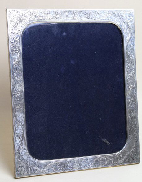 STERLING SILVER LARGE VINTAGE FRAME (1 of 4)