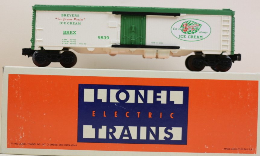 LIONEL BREYERS ICE CREAM REEFER 9839 (1 of 6)