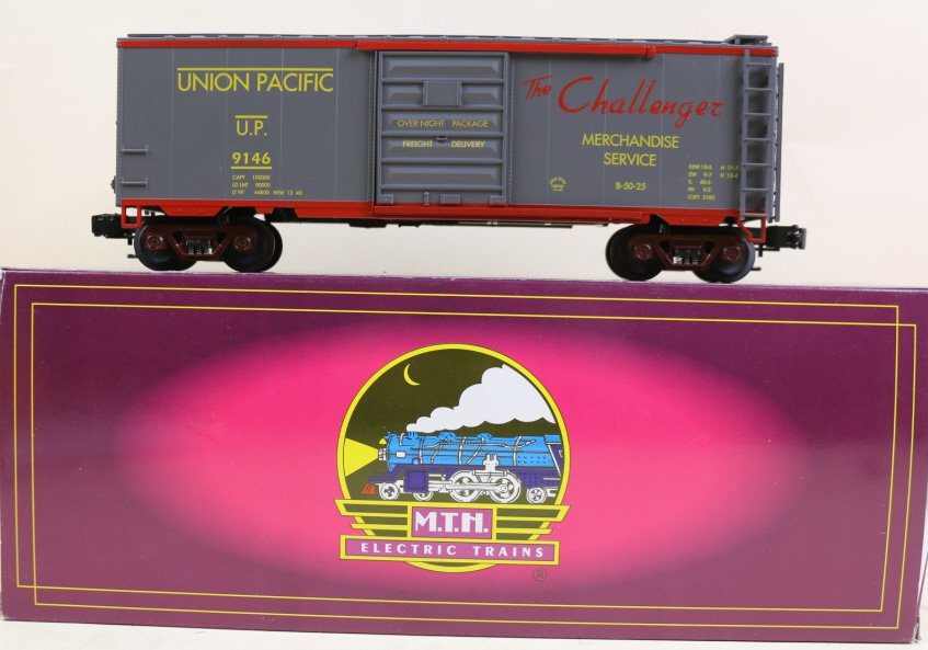 M.T.H. UNION PACIFIC "CHALLENGER" BOX CAR (1 of 8)