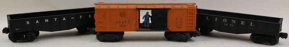 LIONEL 3X ROLLING STOCK OPERATING BOX CAR, FLATS (1 of 4)