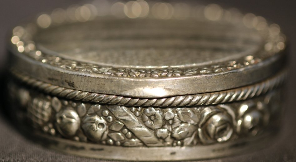 HAND CHASED LARGE PILL BOX: HAND CHASED LARGE PILL BOX