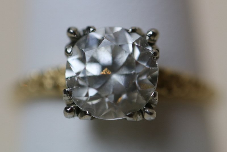 14KYG GOLD MOUNT / 2CTZ BRILLLINAT ENGAGEMENT RING: 14KYG GOLD MOUNT/ 2 CT BRILLLINAT ROUND CZ ENGAGEMENT RING