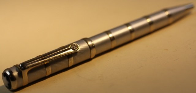 MONTBLANC DIAMOND CLIP SILVER GOLD WRITING PEN: MONTBLANC DIAMOND CLIP SILVER GOLD WRITING PEN
