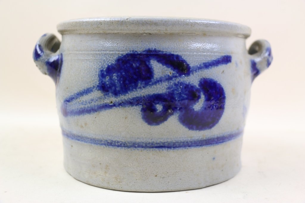 GERMAN ANTIQUE TWIN HANDLED POTTERY CROCK: GERMAN ANTIQUE TWIN HANDLED POTTERY CROCK