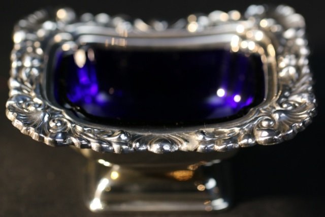 ENGLISH COBALT & SILVER LARGE SALT CELLAR: ENGLISH COBALT & SILVER LARGE SALT CELLAR