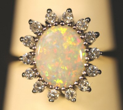 14KYG, OPAL & DIAMOND VINTAGE COCKTAIL RING: 14KYG, OPAL & DIAMOND VINTAGE COCKTAIL RING