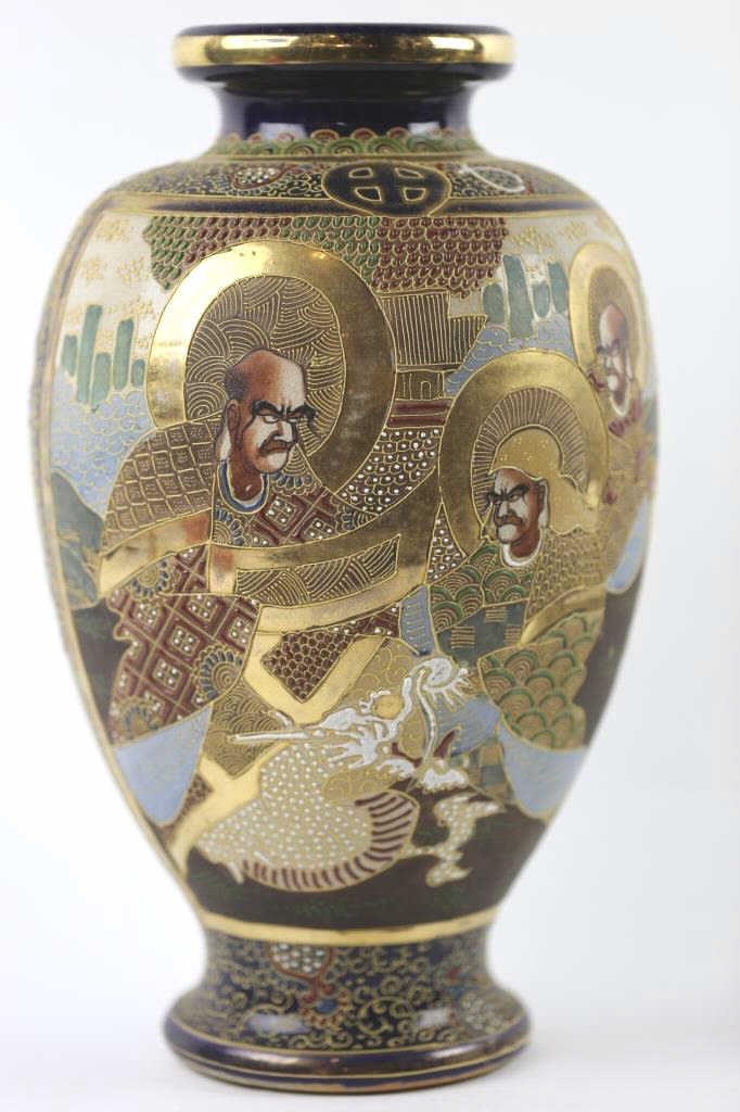 JAPANESE ANTIQUE SATSUMA VASE: JAPANESE ANTIQUE SATSUMA VASE 16X9