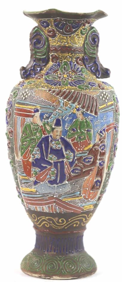 JAPANESE ANTIQUE VASE: JAPANESE VINTAGE VASE 14X7