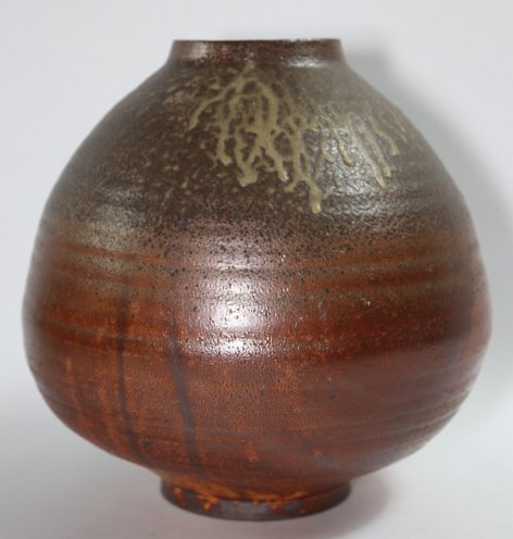 JAPANESE IMPORTANT BIZEN CERAMIC VASE: JAPANESE IMPORTANT BIZEN CERAMIC VASE POSSIBLY EDO PERIOD 16X13"