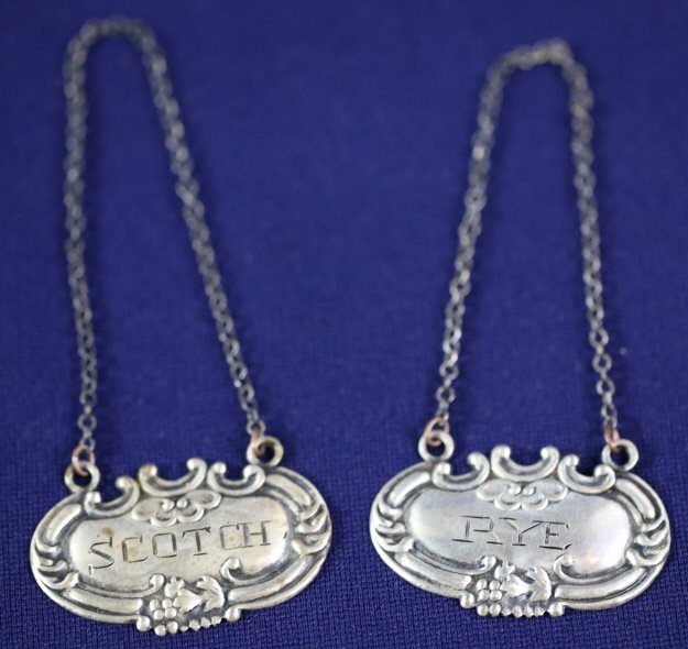 STERLING SILVER LIQUOR LABELS SCOTCH & RYE: STERLING SILVER SCOTCH AND RYE DECANTER LABELS 0.60OZ