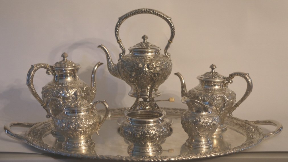 S. KIRK & SON BALTIMORE STERLING REPOUSSE SERVICE: S. KIRK & SON BALTIMORE STERLING REPOUSSE SERVICE. FULL STERLING SILVER SERVICE INCLUDING TRAY