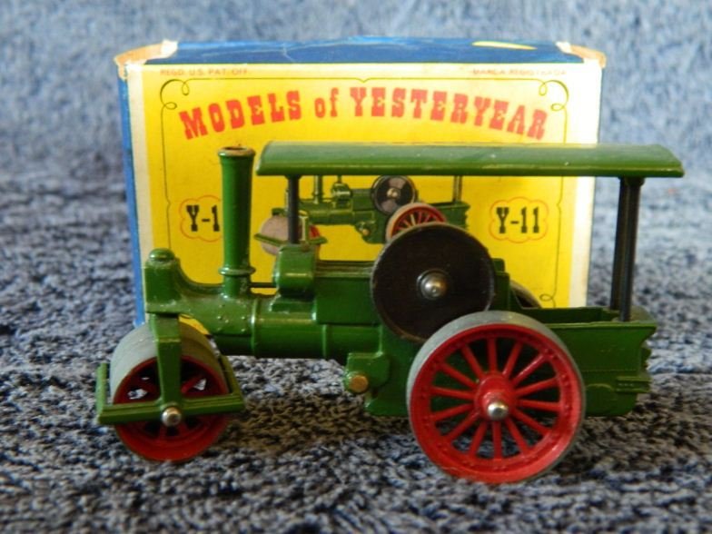 Models of Yesteryear Lesney boxed Y-11 Aveling & Por: Models of Yesteryear Lesney boxed Y-11 Aveling & Porter steam roller scale 80:1 mint, boxed