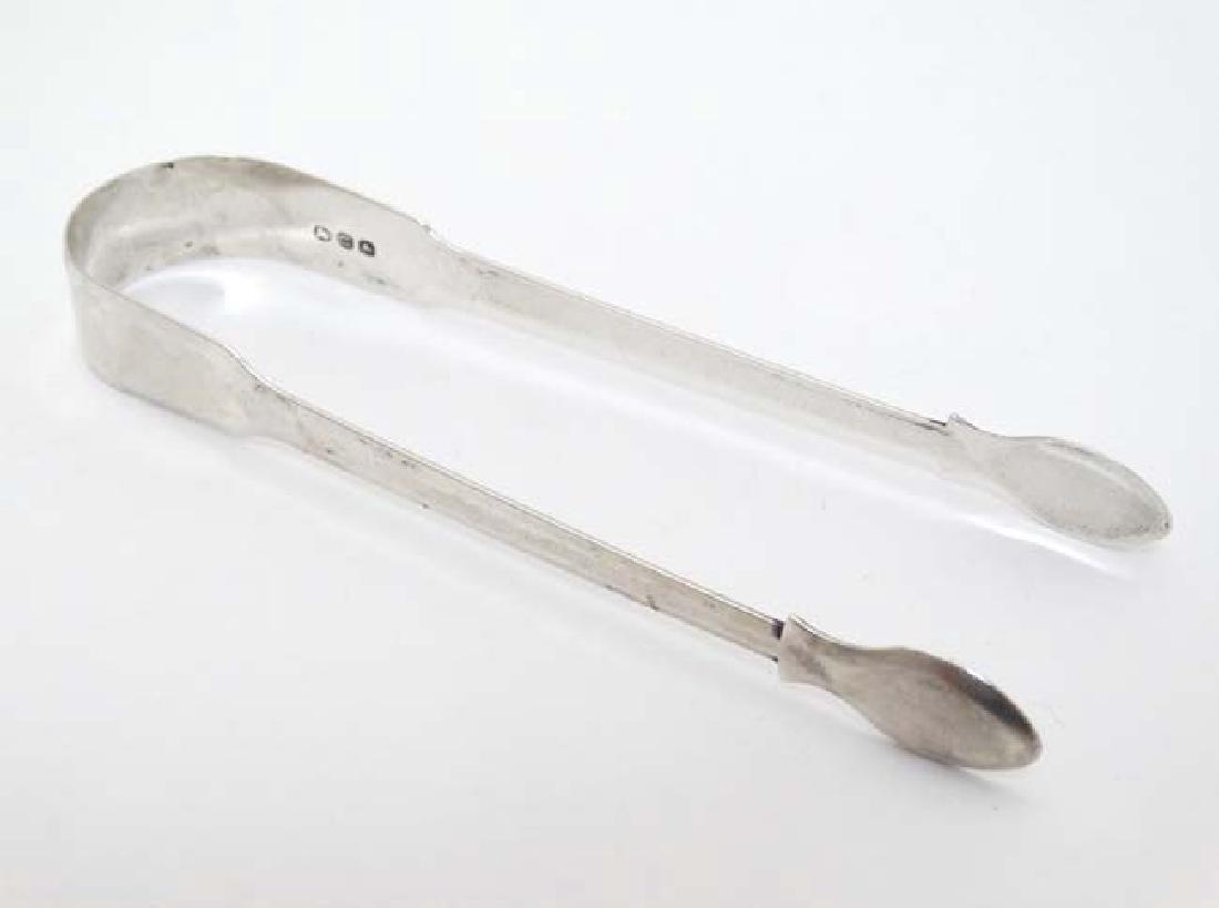 Geo III Silver fiddle pattern sugar tongs hallmarked (1 of 4)