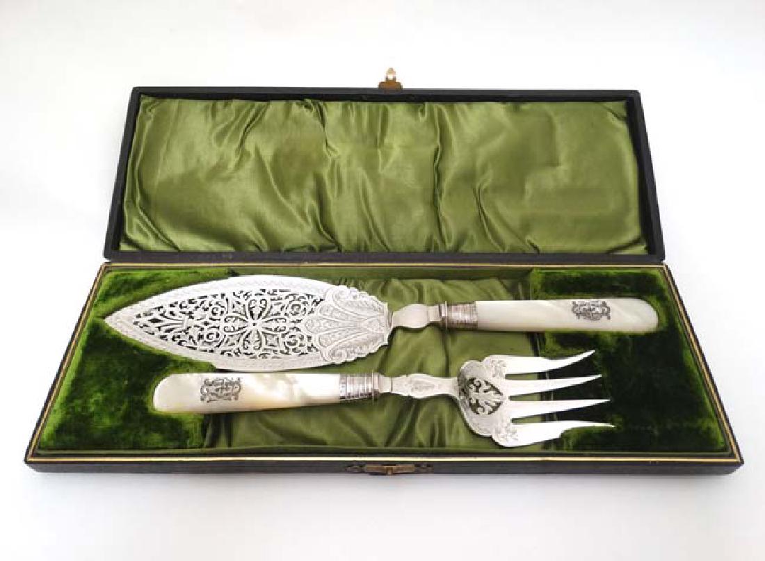 A cased pair of Victorian silver plate fish servers (1 of 5)