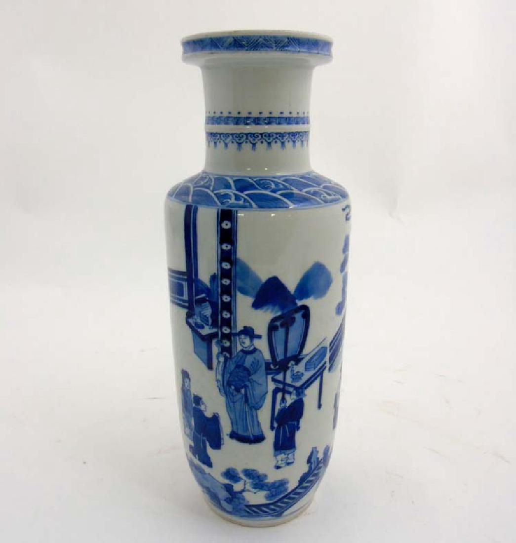 A Chinese porcelain Blue and White Rouleau urn vase (1 of 9)