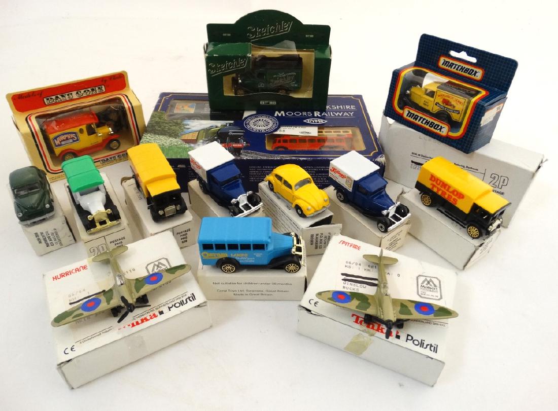 Toys: A collection of approximately 16 model cars  to (1 of 8)