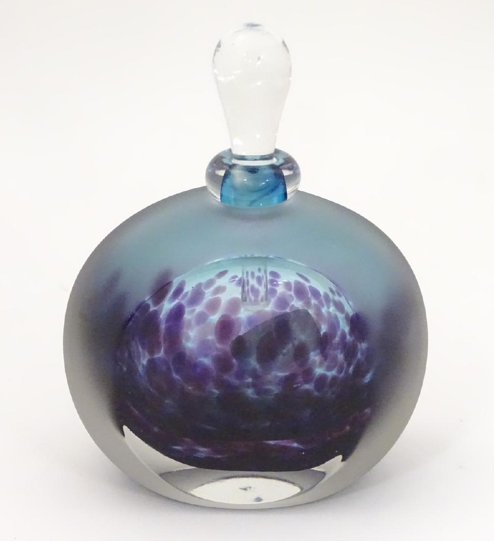Jane Charles Studio Glass : a large Charles Kaziun Jr. paperweight stopper