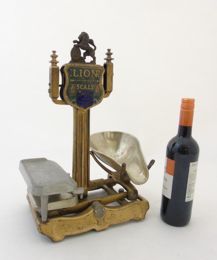 Quick Action Scales 'Herbert & Sons, Lion' shop
