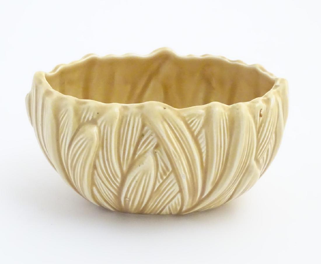 A Sylvac bough vase decorated with stylised hyacinth: A Sylvac bough vase decorated with stylised hyacinth reeds. Approx. 3 1/2'' high x 6 1/4'' long x 3 3/4'' deep.