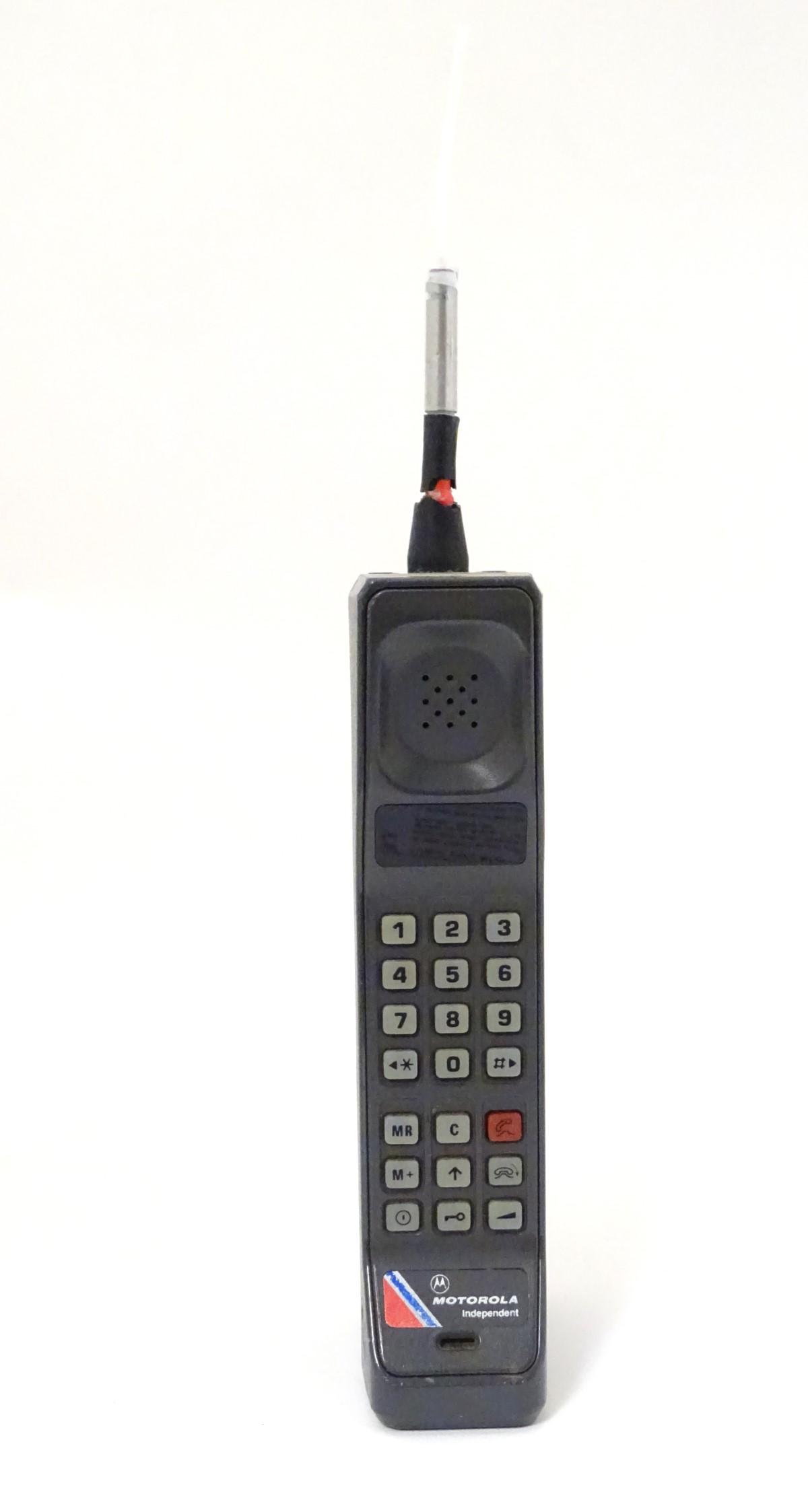 【箱付き・美品】Motorola ブリックフォン【1992年モデル】 RARE 1992 Motorola Pulsar Brick Cell Phone DynaTAC Super