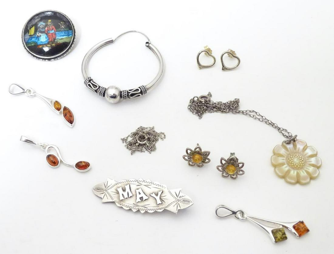 Assorted jewellery to include silver earrings, (1 of 10)