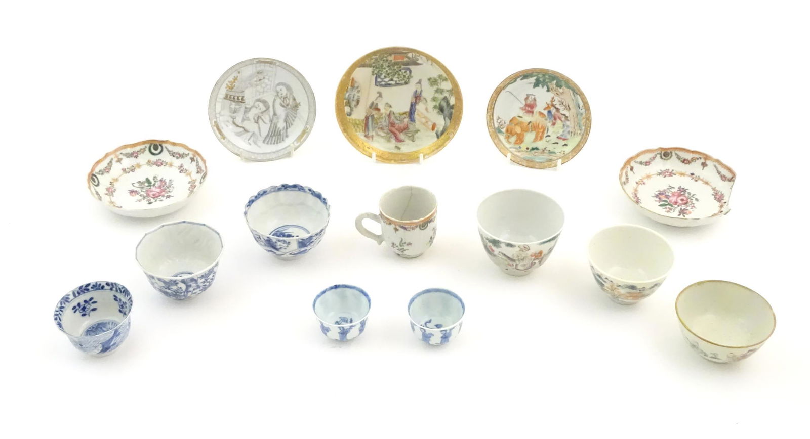 A quantity of assorted Chinese tea bowls, wine cups and: A quantity of assorted Chinese tea bowls, wine cups and saucers. Saucer decoration to include a figure riding an elephant with two attendants; a Chinese export grisaille saucer with gilt highlights de