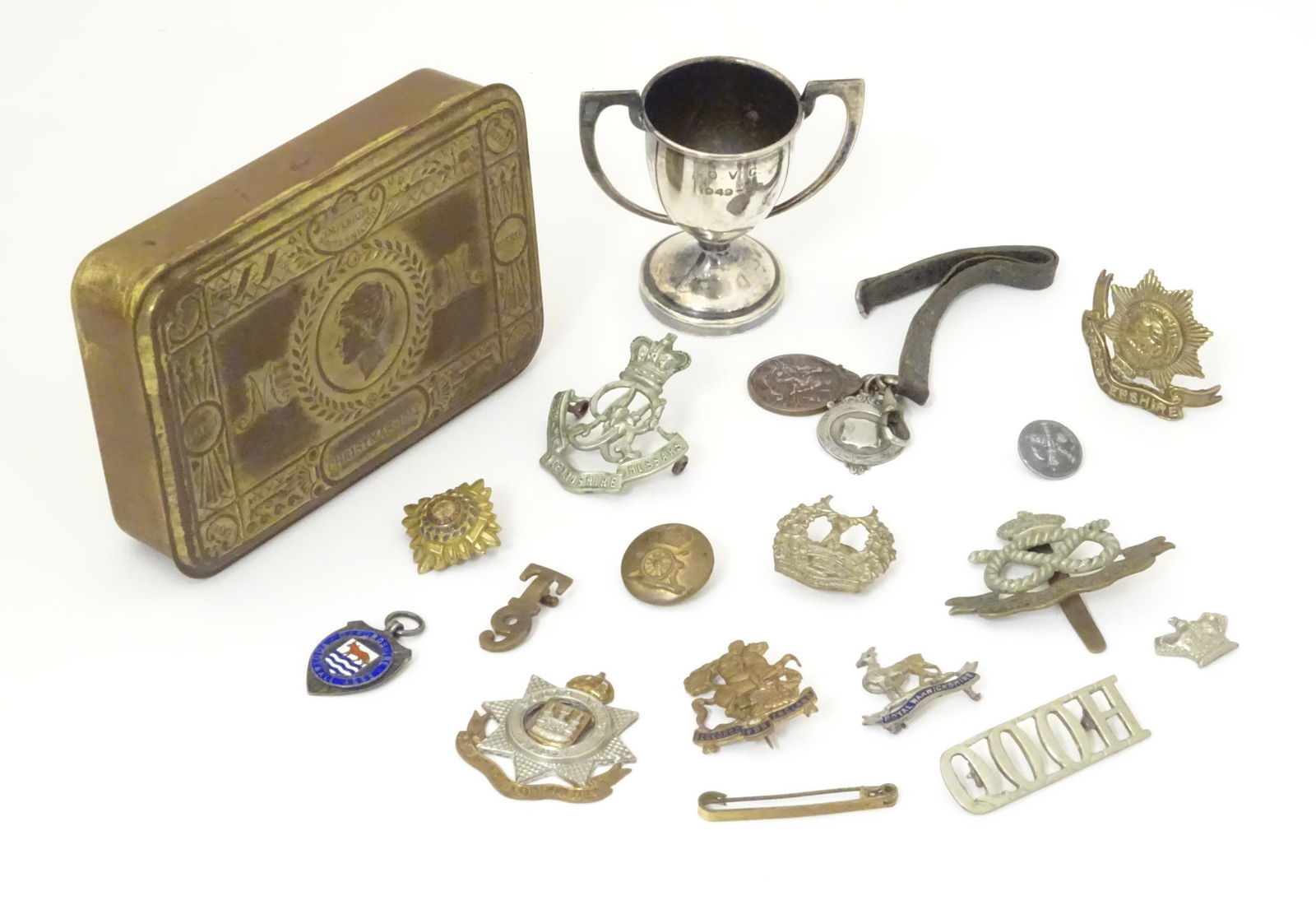 Militaria: a 1914 Christmas tin, containing a small (1 of 10)