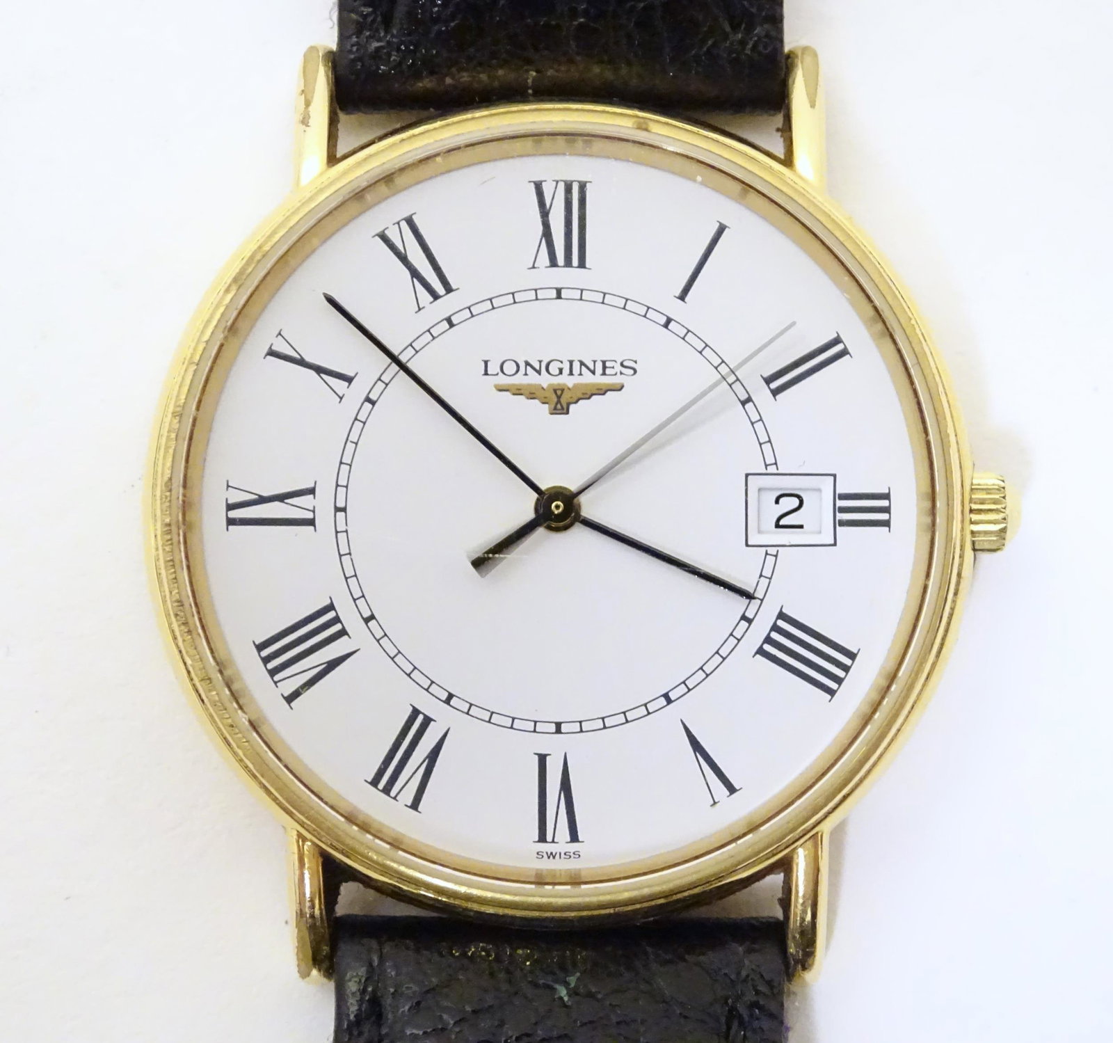 A gentleman's Longines wrist watch . With original box (1 of 8)