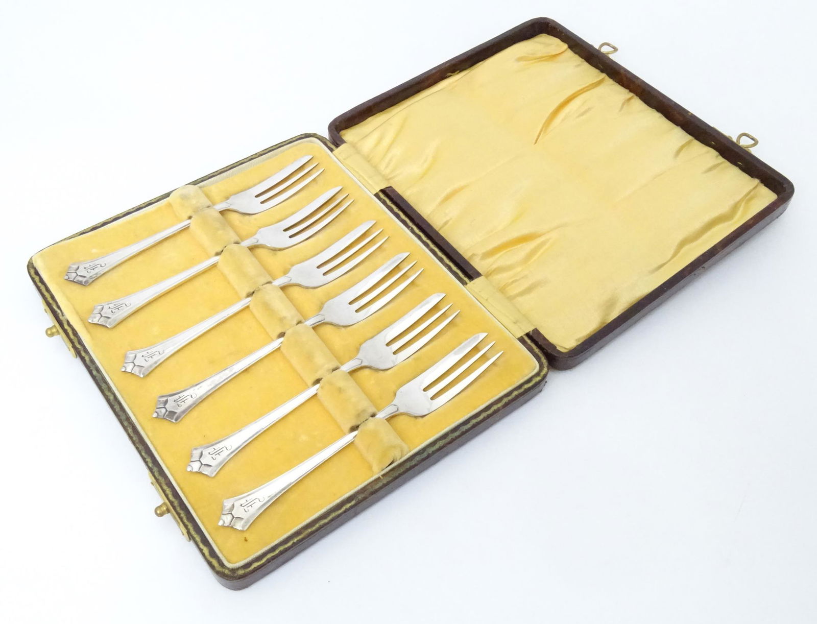 A cased set of six Art Deco silver cake forks, hallmarked Sheffield 1931, maker Angora Silver Plate (1 of 11)