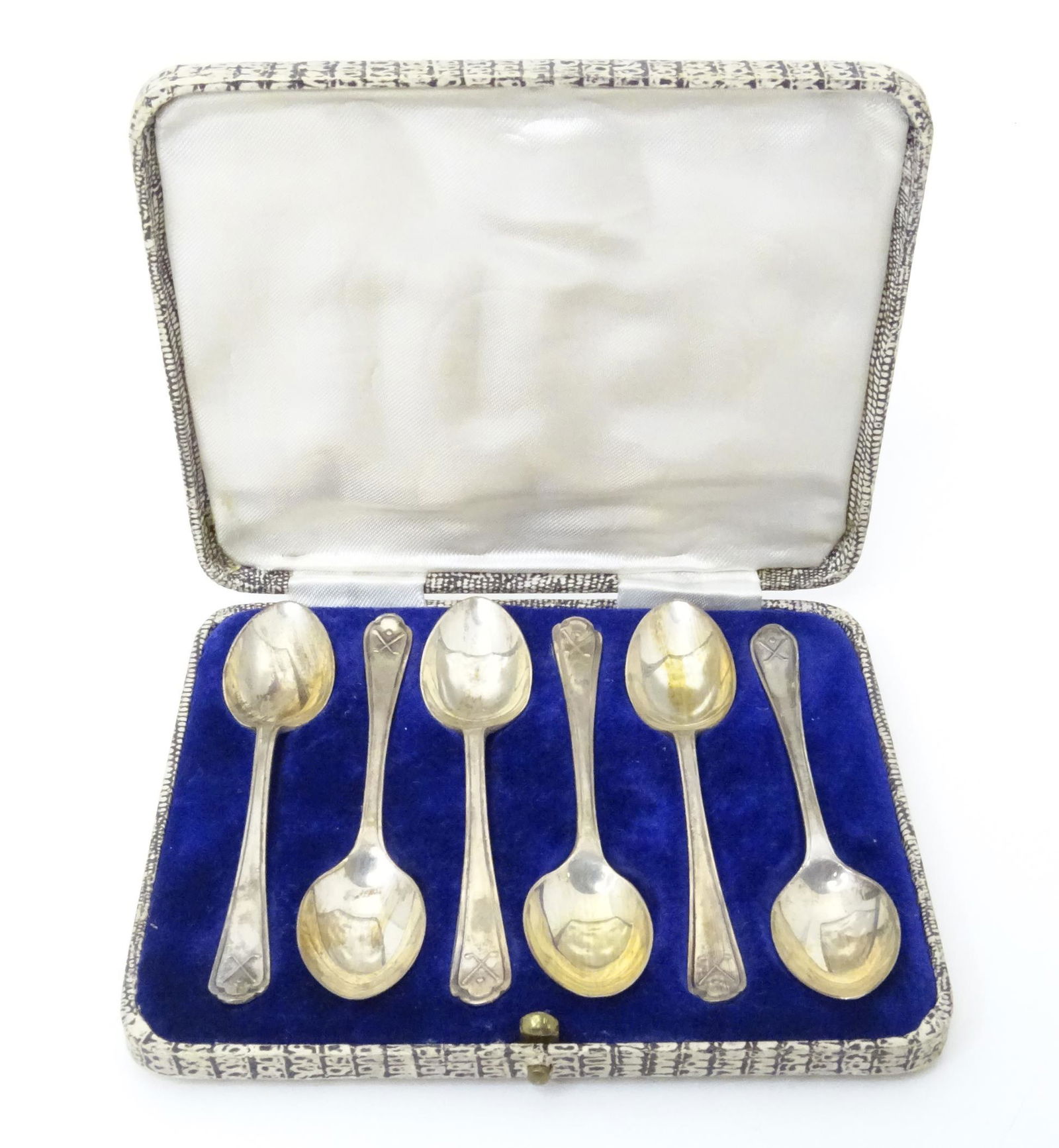 A set of six silver teaspoons with crossed golf club and ball detail to handles, hallmarked (1 of 7)