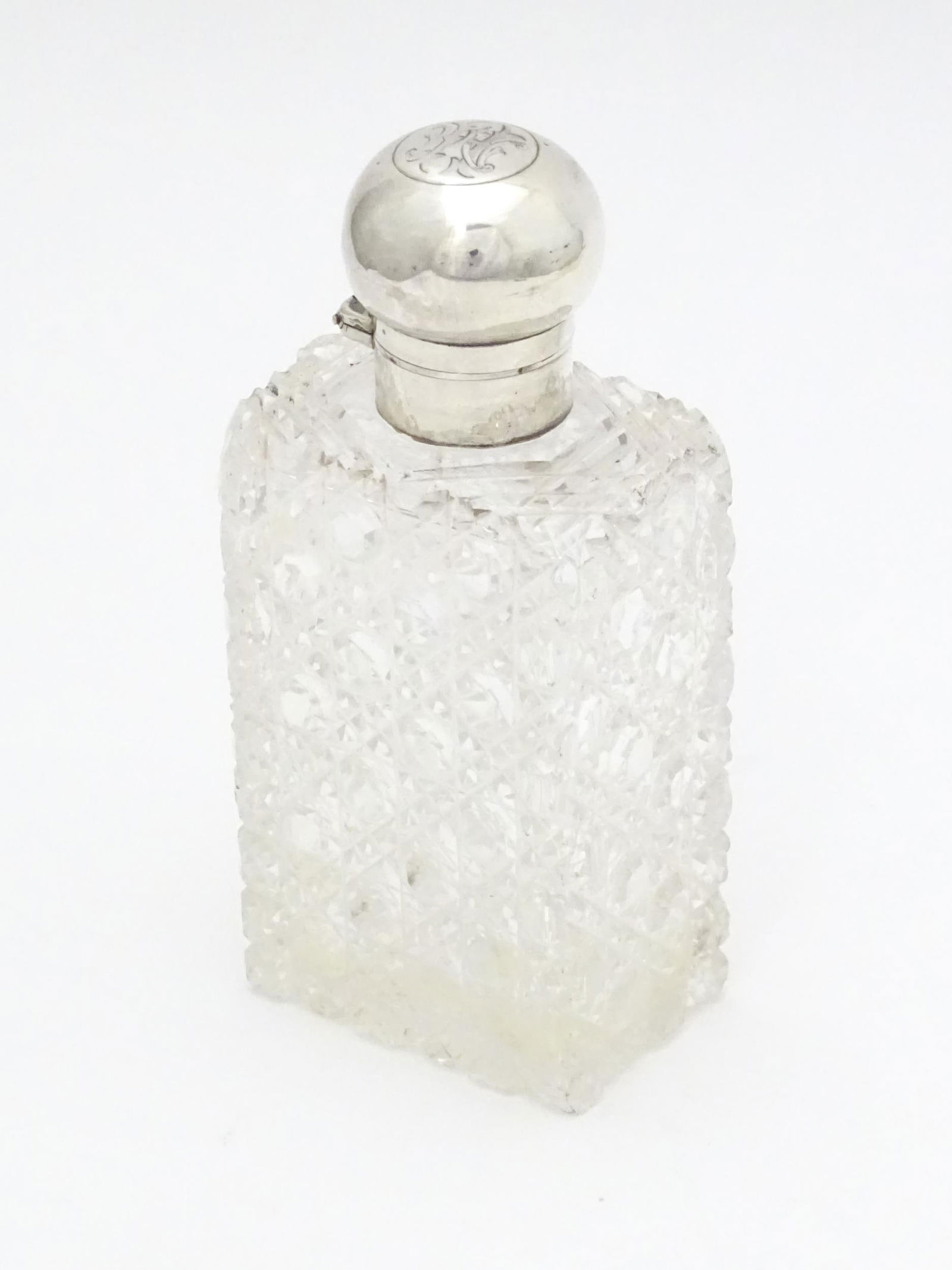 A cut glass scent / perfume bottle with silver mount and lid hallmarked London 1903, maker Thomas (1 of 6)