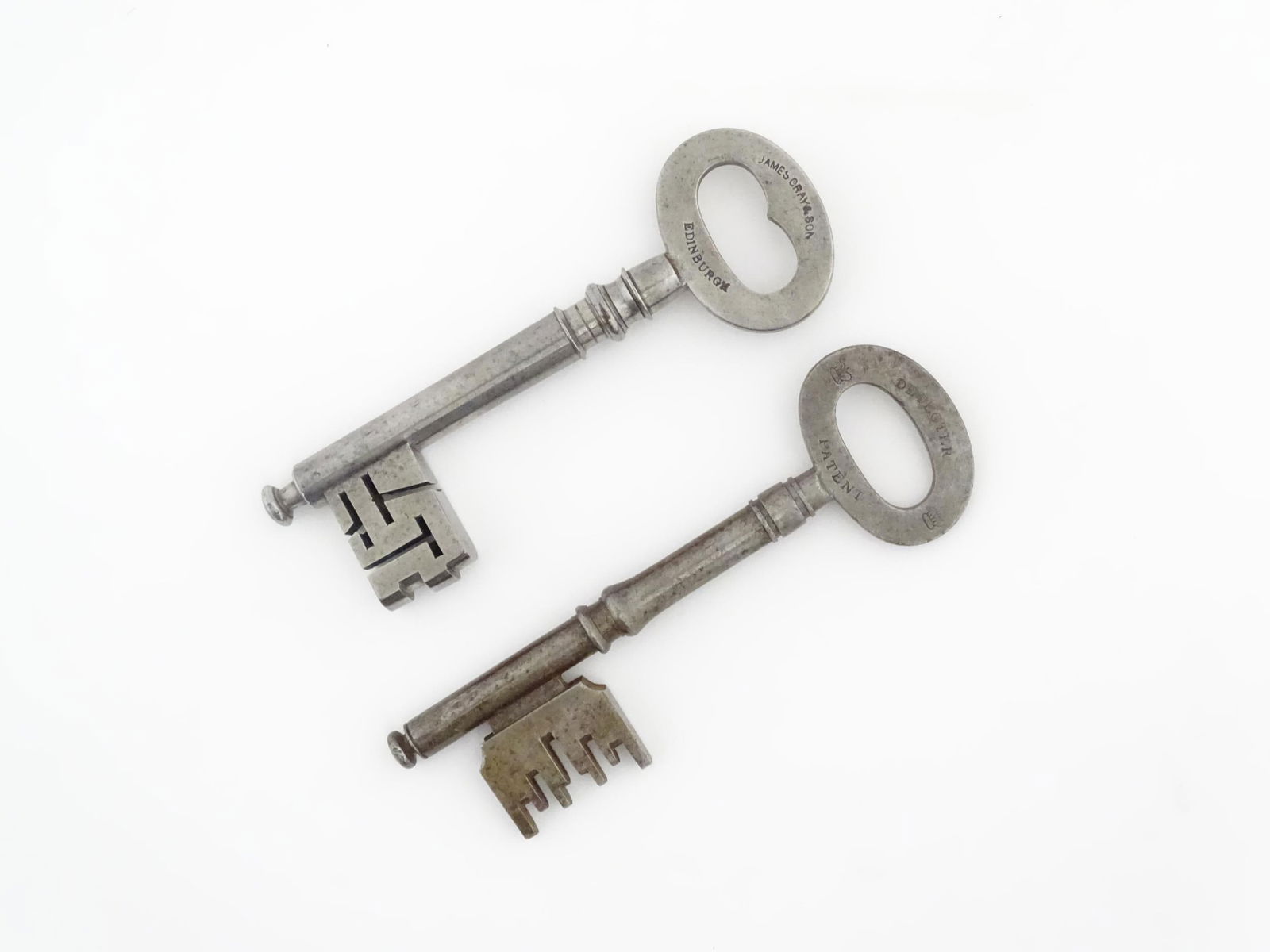 Two Victorian safe keys made by James Gray & Son of Edinburgh, one titled Detecter Patent. Approx. 5 (1 of 6)